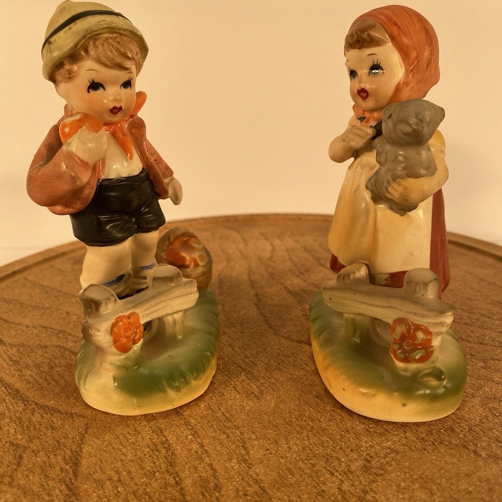Vintage Napco Figurines Boy with Apple and Girl with Kitten Japan Ceramic Set